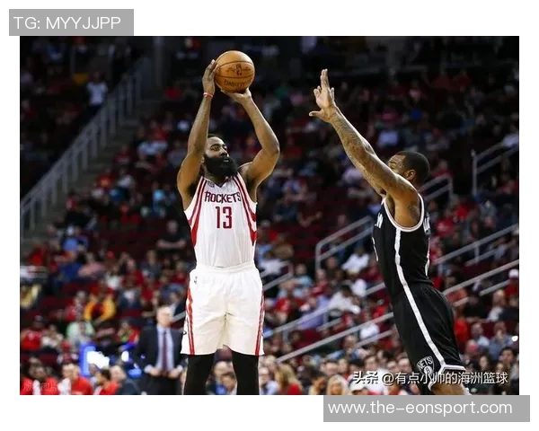 哈登半场表现中规中矩8投3中贡献12分3篮板3助攻正负值7